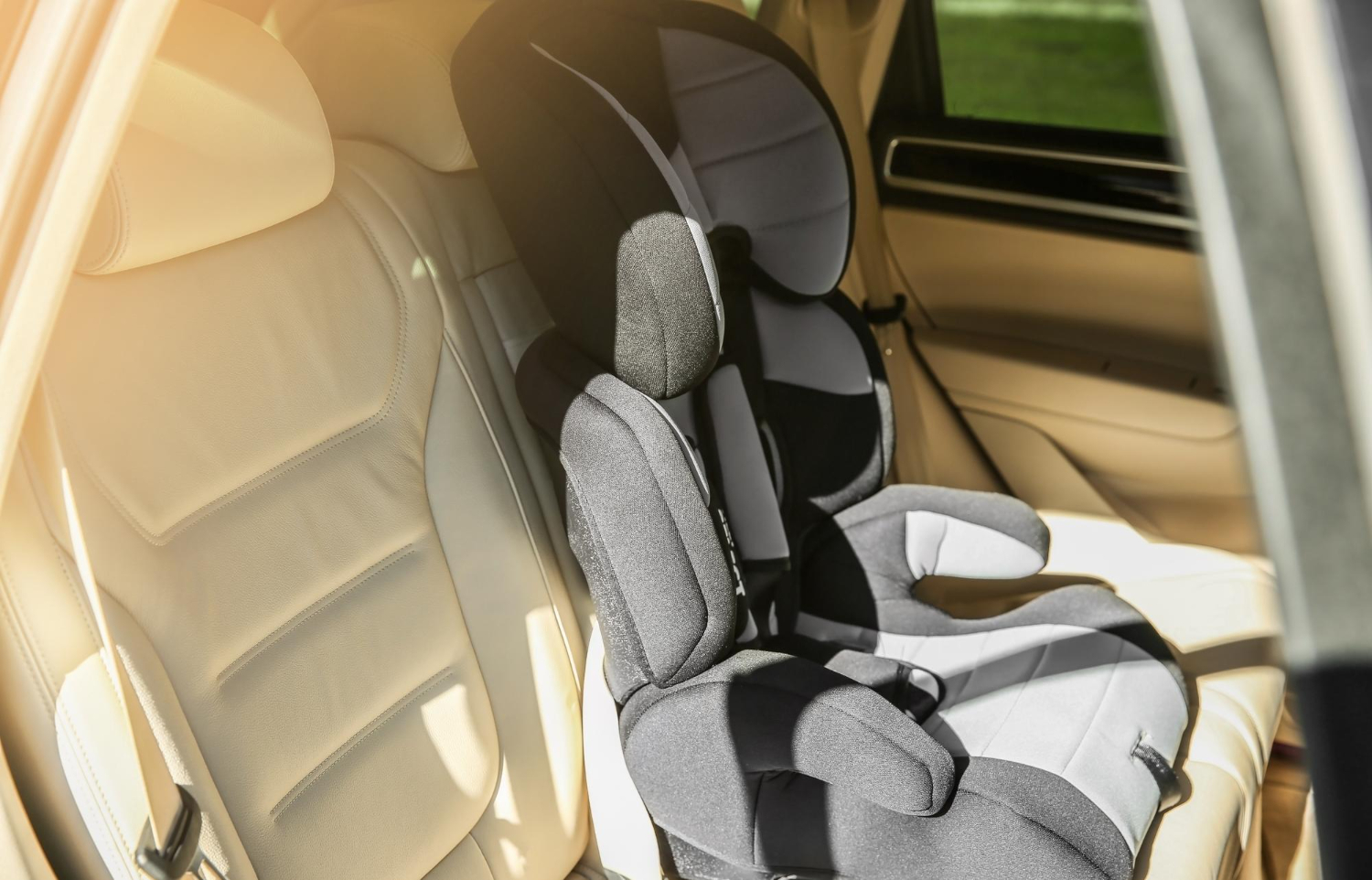 Jak zamontować fotelik samochodowy bez ISOFIX?